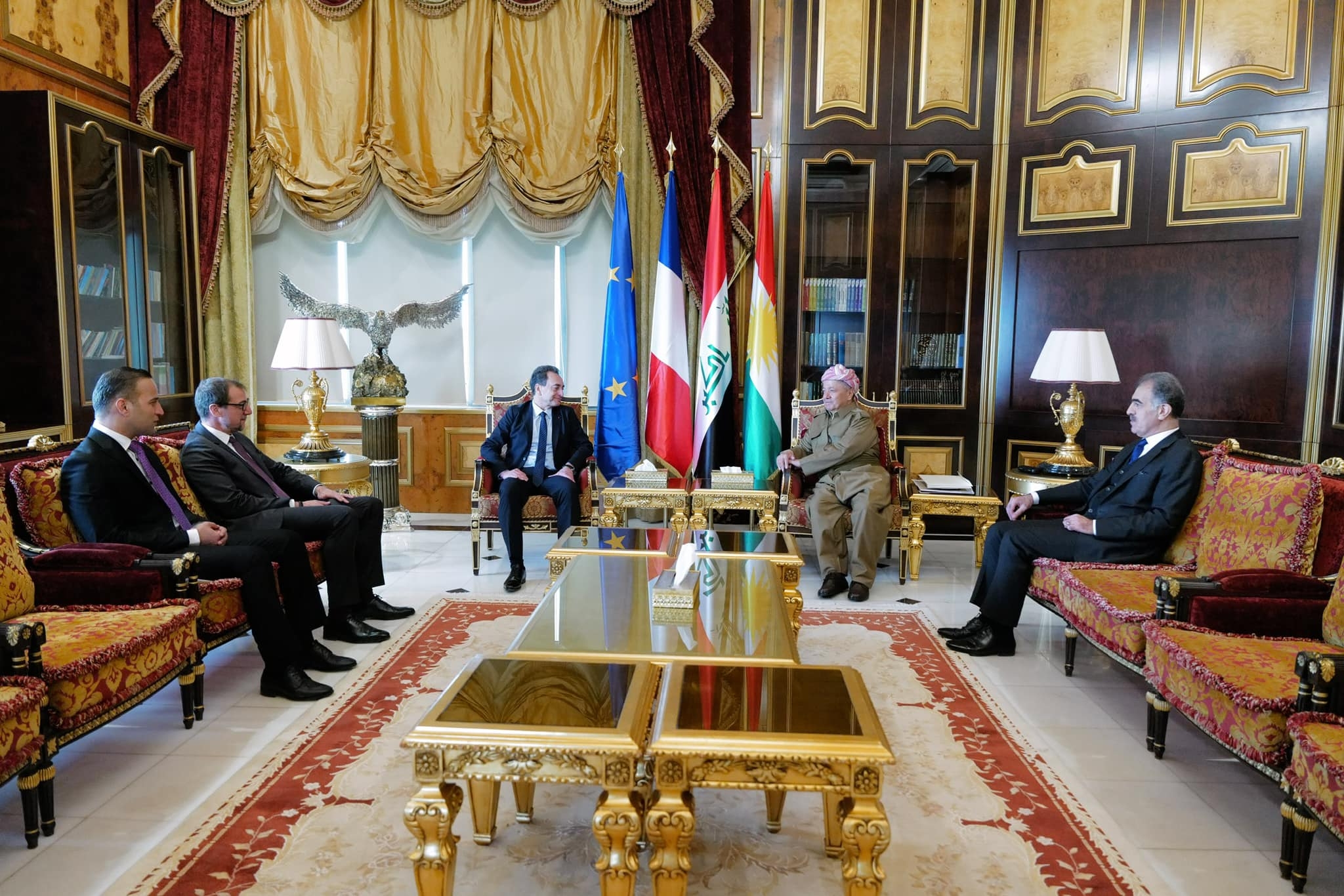 ســـەرۆک بارزانی پێشوازی لە باڵیۆزی فەڕەنسا لە عێراق دەکات