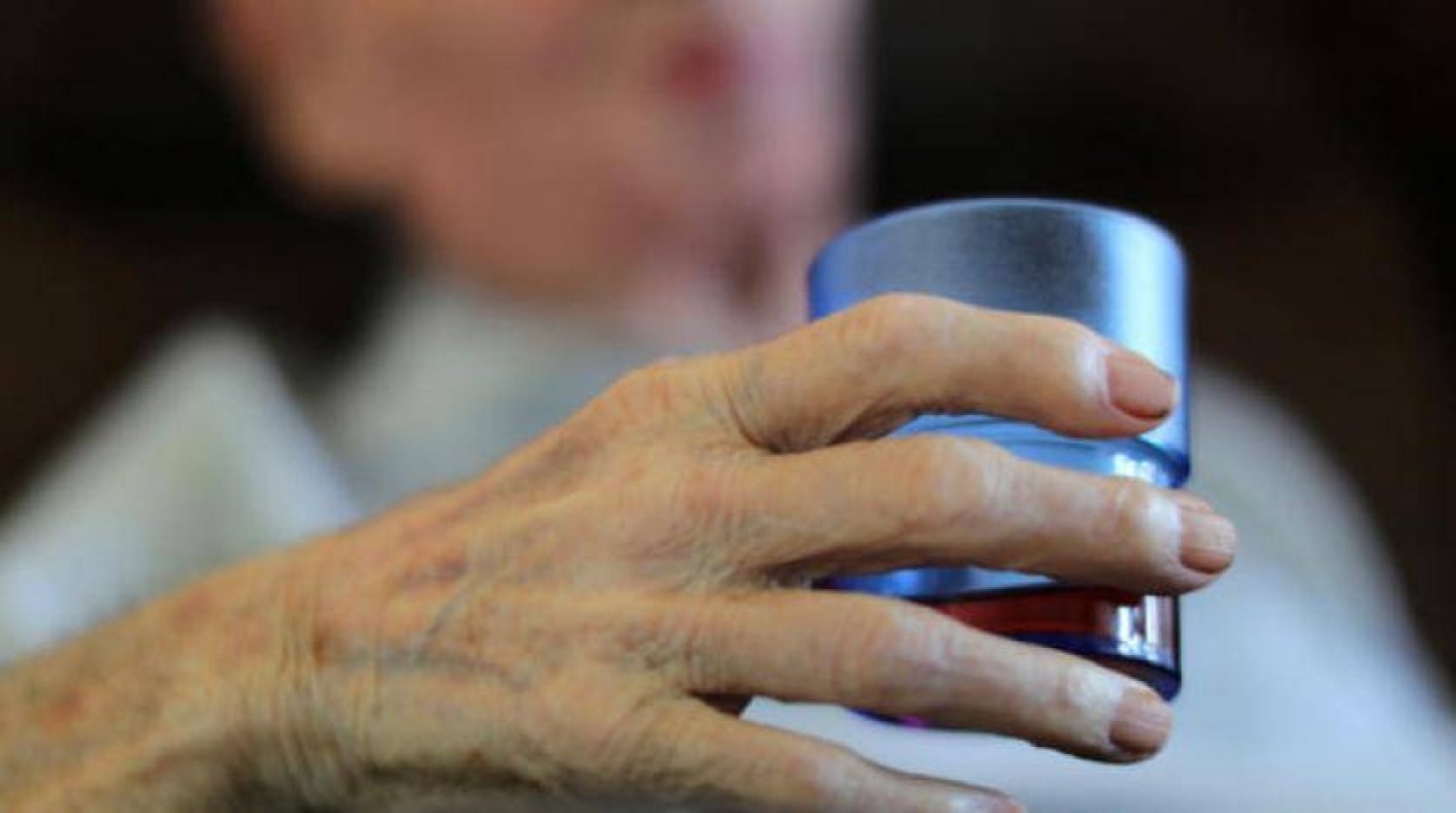 اكتشاف طفرة نادرة تقلل خطر الإصابة بمرض باركنسون إلى النصف