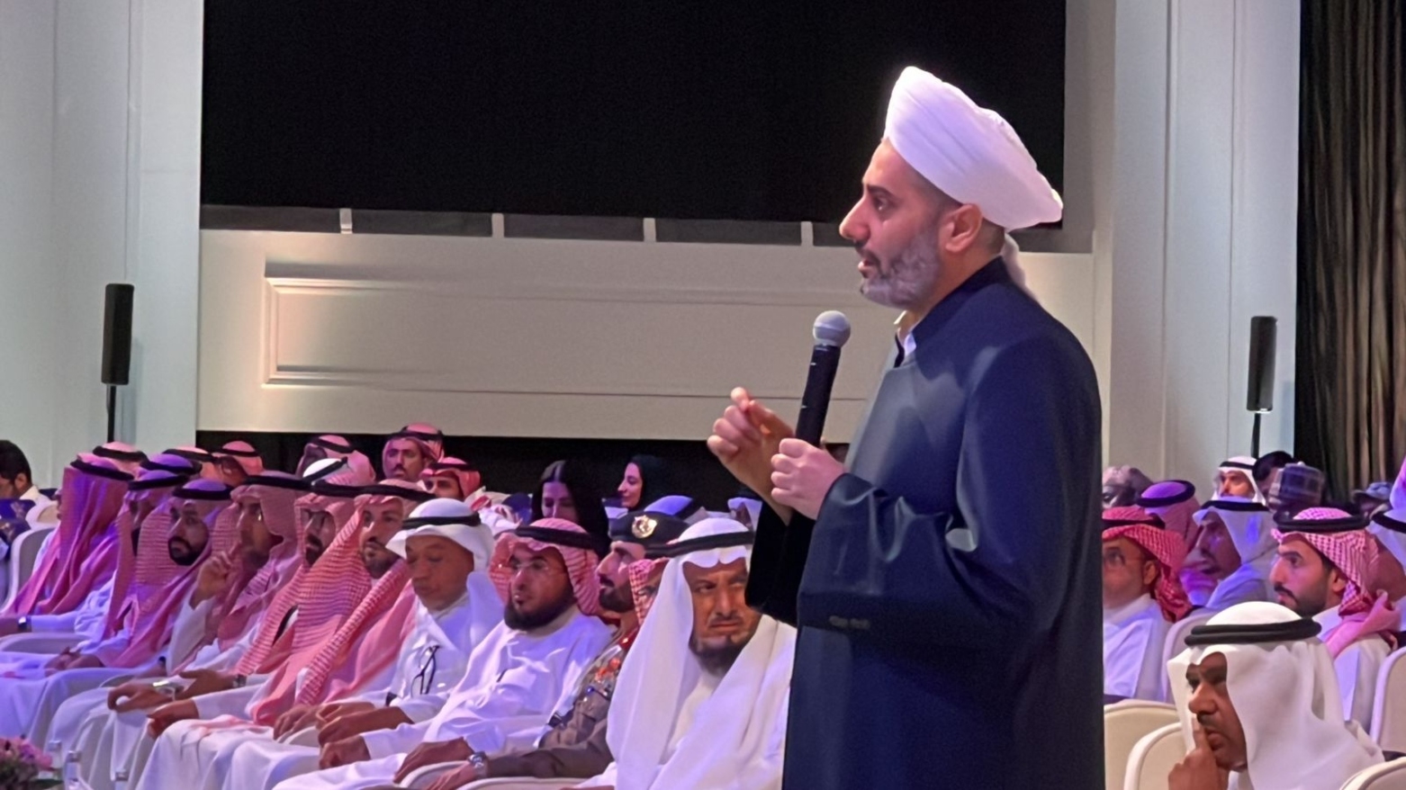 Li Erebistana Siûdiyê bi zimanê Kurî rênimayên hec û umreyan tên pêşkêşkirin