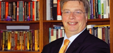 پڕۆفیسۆر یانیس ستیڤاچتیس بۆ گوڵان:     جیهان بەرەو فرەجەمسەری هەنگاو هەڵدەگرێت