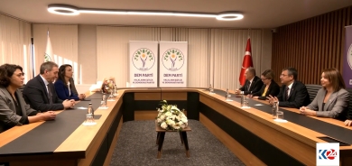 DEM Partî û CHP li ser pirsa hilbijartinên şaredariyan dicivin