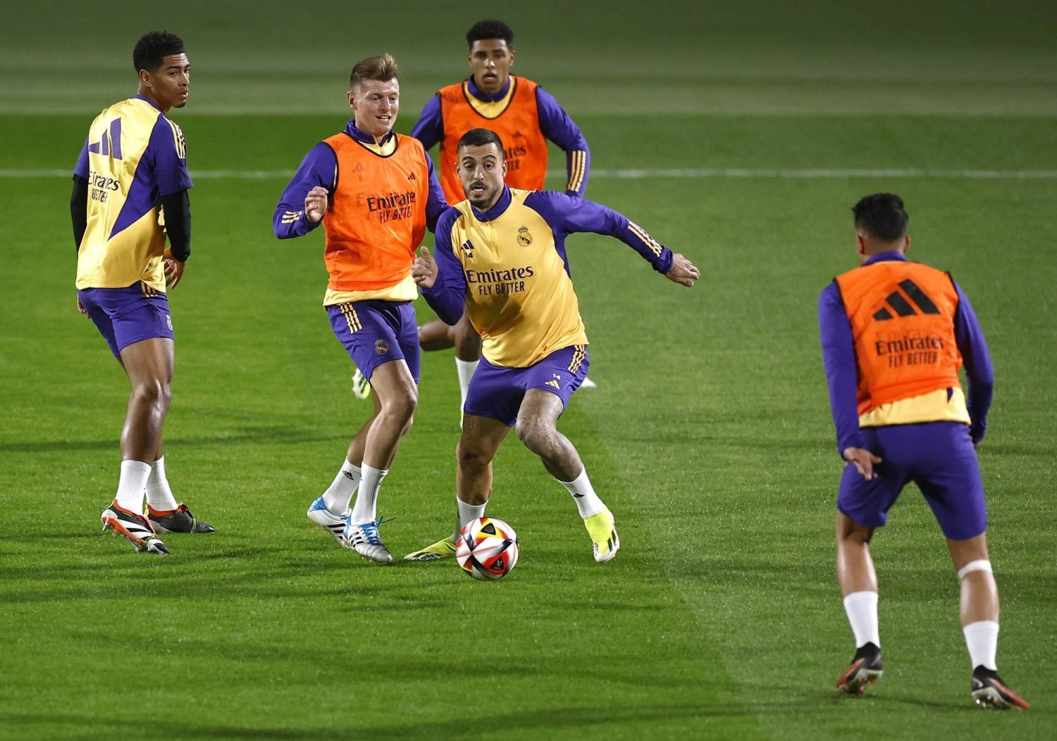 «السوبر الإسباني»: الريال والبرشا يشعلان الرياض بـ«كلاسيكو الأرض»