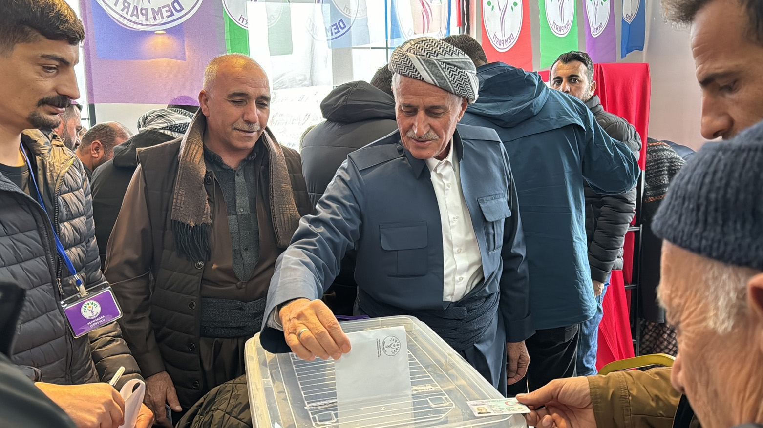 Dem Partî ji bo diyarkirina namzetdên şaredariyan dest bi pêşhilbijartinan kir