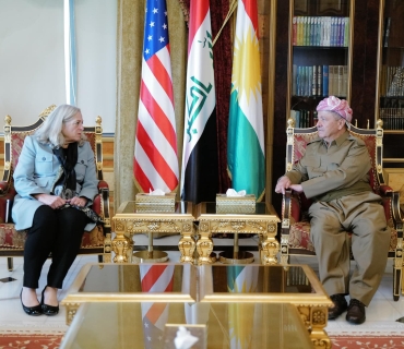 ســــەرۆک بـــارزانـــی پــێــشــوازی لــە بــاڵیۆزی ئەمەریکا لە عێراق دەکات