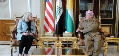 ســــەرۆک بـــارزانـــی پــێــشــوازی لــە بــاڵیۆزی ئەمەریکا لە عێراق دەکات