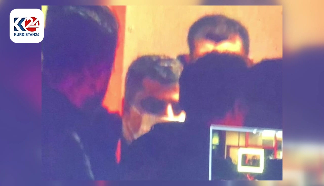 Selahedîn Demîrtaş serdana dayika xwe ya nexweş dike