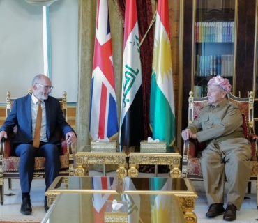 ســەرۆک بـــارزانـــی پێشوازی لە باڵیۆزی بریتانیا لە عێراق دەکات