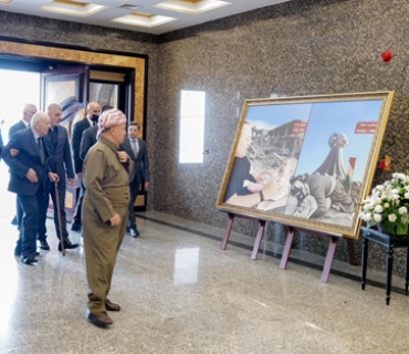 ســـەرۆک بـــارزانـــی پێشوازی لە خانەوادە و کەسوکاری شەهید پێشڕەو دزەیی دەکات