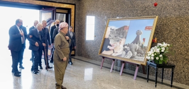 ســـەرۆک بـــارزانـــی پێشوازی لە خانەوادە و کەسوکاری شەهید پێشڕەو دزەیی دەکات