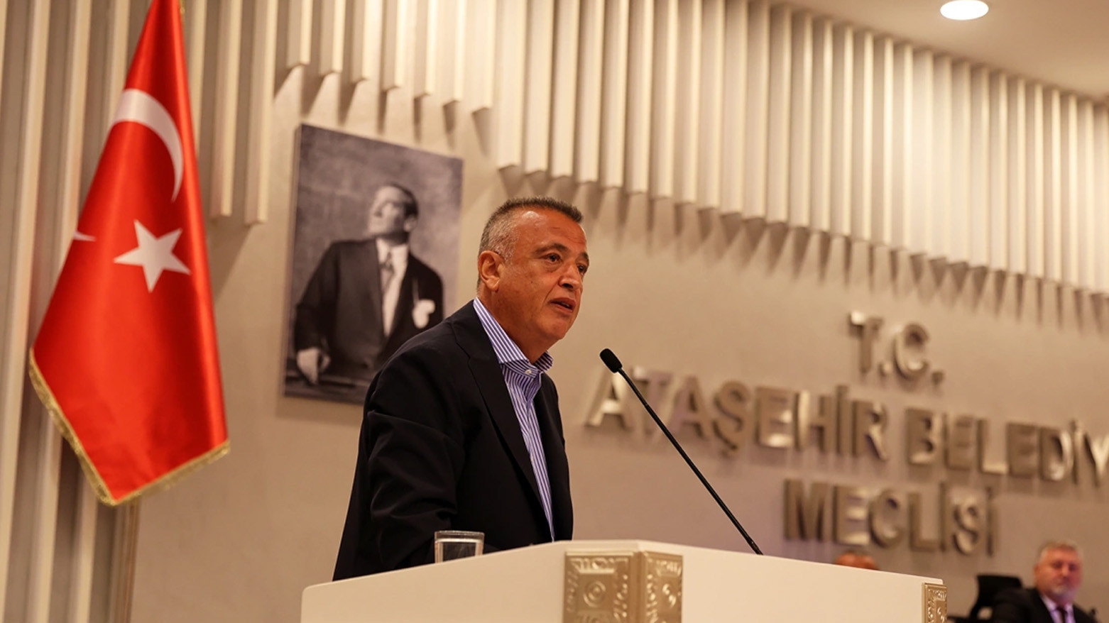 Îlgezdî dest ji CHPê berda: Kurd û Elewî ji CHPê tên dûrxistin