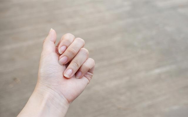 خاڵی سپیی سەر نینۆك
