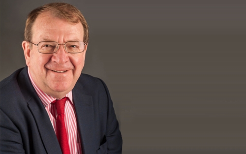 ستروان ستیڤێنسۆن  سەرۆكی لێژنەی بەدیهێنانی دادپەروەری بۆ پاراستنی ئازادییە سیاسییەكان، بۆ گوڵان:  ئێران بە دۆخێكی ناوخۆیی لەرزۆكدا تێپدەپەڕێت و نمایشێكی نائومێدانەی هێز دەكات