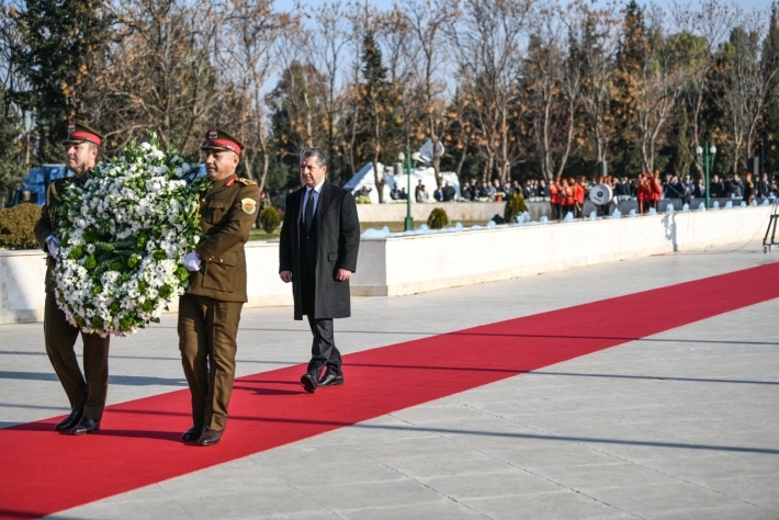 رئيس حكومة إقليم كوردستان يشارك في إحياء السنوية الـ20 لفاجعة 1 شباط