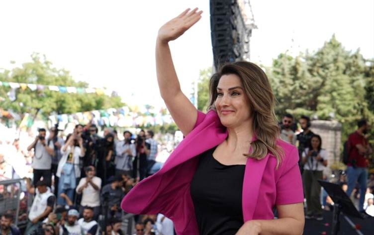 ‘Eger guherînek çênebe dê Başak Demîrtaş bibe berbijêra Stenbolê’