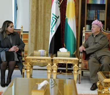 ســـەرۆك بارزانی پێشوازی لە نەقیبی پارێزەرانی عێراق دەكات