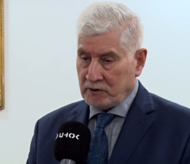 د. دیندار نەجمان دۆسكی سیاسەتمەدار:  ئەو خۆپیشاندانانەی لە دژی ئەو دەستدرێژییانەی ئێران كران، كارێكی باش بوو، بەڵام بەەداخەوە هەڵوێستی حزبە سیاسییەكان لە ئاستی پێویست و گەورەیی ڕووداوەكە نەبوو