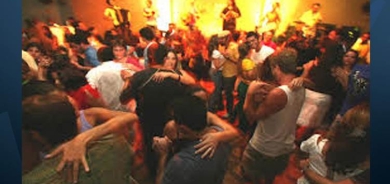 53 jinên ji dawetekê vedigeriyan hatin revandin