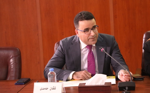 شــڤــان حـــەمـــدی  ئەندامی بازنەی گفتوگۆ:     هەرێمی كوردستان لە زۆر لاوە بەئامانج گیراوە و مەبەستی سەرەكییش لەم بەئامانجگرتنە نەهێشتنی قەوارەی هەرێمی كوردستانە