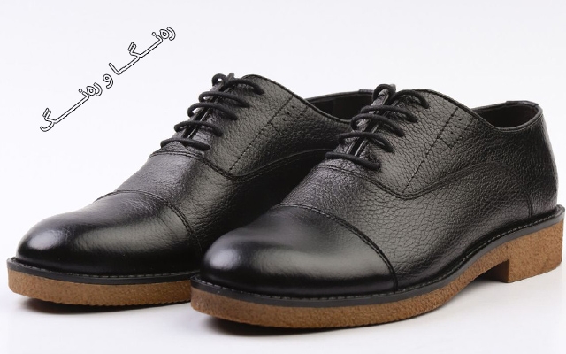 پێڵاوی چەرمی ڕەش بۆ پیاوان