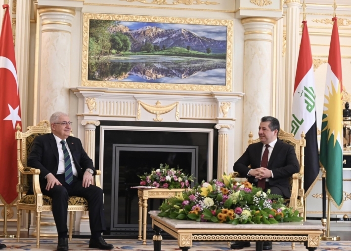 رئيس حكومة اقليم كوردستان يستقبل وزير الدفاع التركي