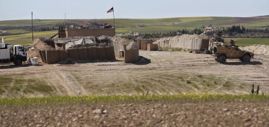 Baregeheke Amerîkayê li Dêrzorê rastî êrîşeke bi dronê hat