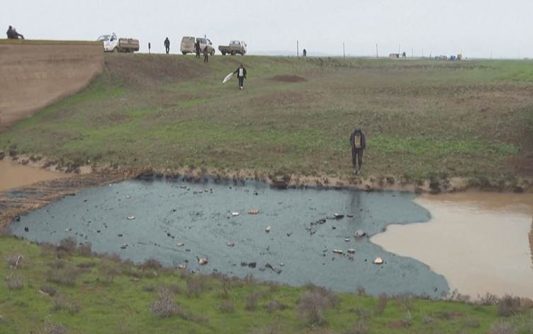 HESEKÊ - Di nava çem de petrol derket: Rê li ber avdanê girtiye