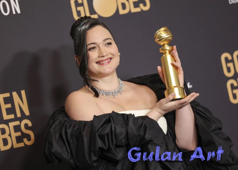 (لیلی گلادستۆن) یەكەم ئافرەتی ڕەسەنی ئەمریكی خەڵاتی گۆڵدن گڵۆبی بەدەست هێنا