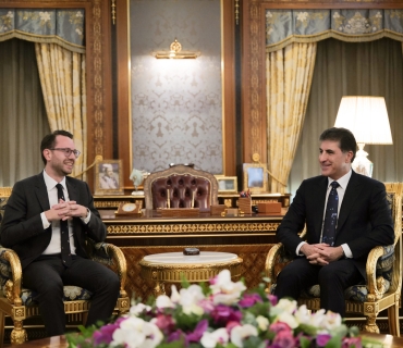 سه‌رۆك نێچيرڤان بارزانى پێشوازى له‌ كونسولى گشتیی نوێى به‌ريتانيا كرد