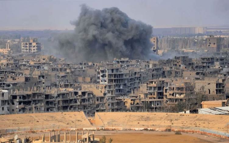 Êriş û tevlihevî zêde bûne: Li Dêrezorê çi diqewime?