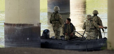 لردع المهاجرين... تكساس تبني قاعدة عسكرية قرب الحدود مع المكسيك