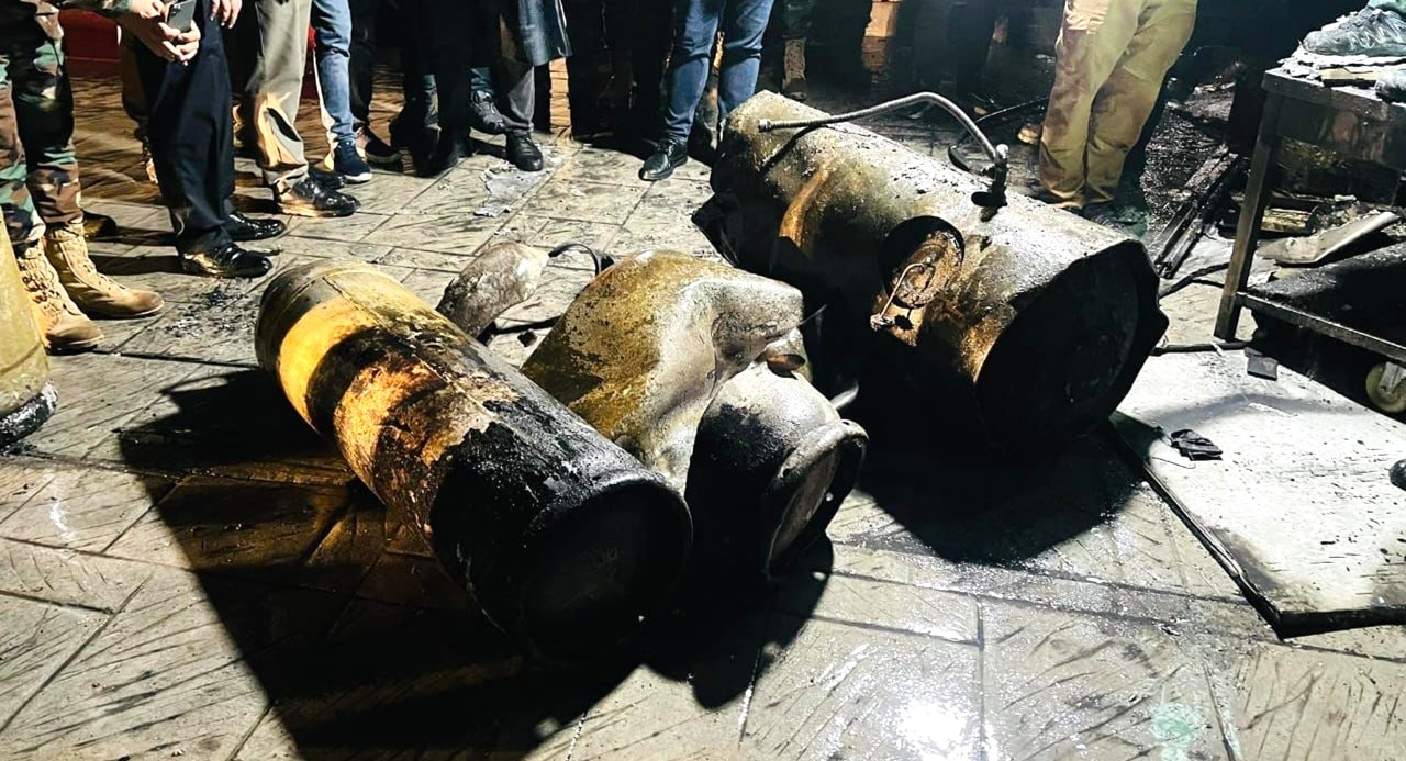 الدفاع المدني: حريق مبنى مجلس وزراء الإقليم ناجم عن انفجار سخان للماء واسطوانة غاز