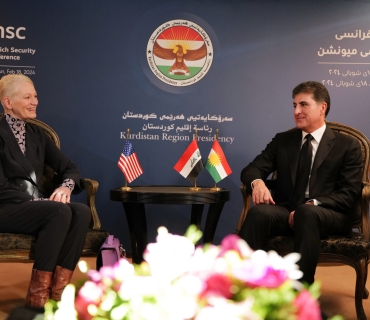 سه‌رۆك نێچيرڤان بارزانى و ياريده‌ده‌رى وه‌زيرى به‌رگريى ئه‌مه‌ريكا كۆبووه‌نه‌وه‌