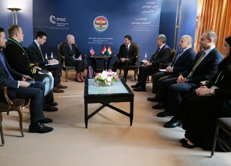 سه‌رۆك نێچيرڤان بارزانى و ياريده‌ده‌رى وه‌زيرى به‌رگريى ئه‌مه‌ريكا كۆبووه‌نه‌وه‌