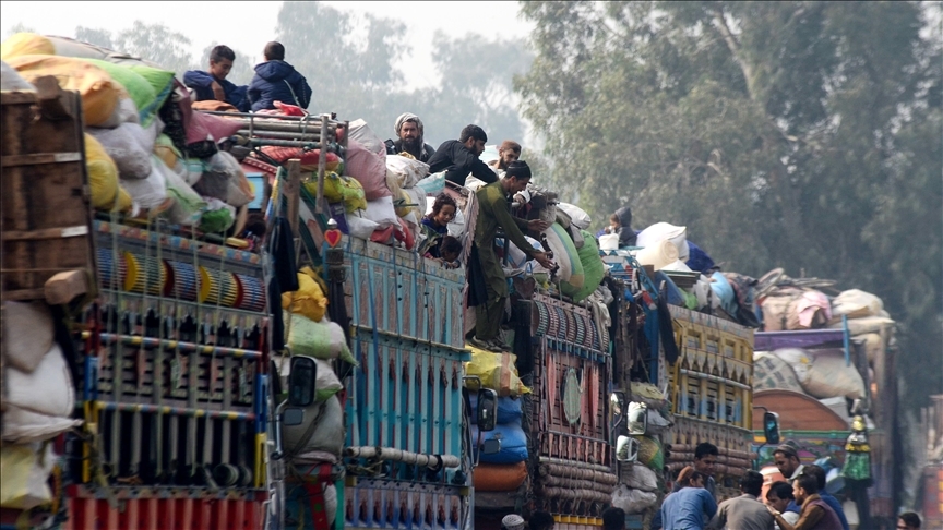 نزیکەی دوو هەزار کۆچبەری ئەفغانی لە ئێران و پاکستان گەڕانەوە بۆ وڵاتەكەیان