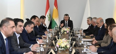 Serokwezîr li gel rayedarên Helebceyê civiya