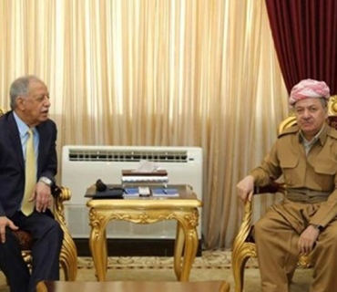 ســــەرۆک بـــارزانـــی لەڕێی تەلەفۆنەوە پەیوەندی بە فەخری کەریم دەکات