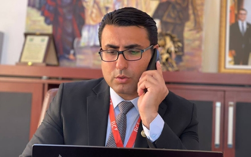 ڕەواج حاجی  ئەندامی دەستەی كارگێڕیی دەزگای خێرخوازیی بارزانی و بەرپرسی دۆسیەی عەفرین:  ئەولەوییەتمان بە خزمەتكردنی منداڵانی ئازیز داوە كە بە هۆی بوومەلەرزەكانەوە باوكیان لەدەست داوە