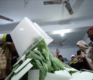 هەڵبژاردنی یەکەمین سەرۆکوەزیرانی ژن لە پاکستان