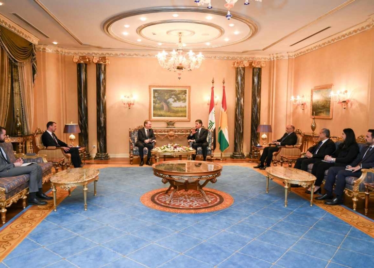 ســـه‌رۆك نــێــچــيـــرڤــان بـــارزانـــى پێشوازى له‌ باڵيۆزى نوێى فه‌ره‌نسا كرد