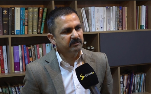 د. ماجید خەلیل فەتاح مامۆستای زانكۆی سلێمانی:     لە دوای ساڵی 1975ـەوە كۆمەڵێك هێزی ئایدیۆلۆژیی پەڕگیر هاتنە نێو مەیدانەكەوە، بەبێ ئەوەی یەك دێڕ خوێندنەوە بۆ سرووشتی كۆمەڵایەتیی كورد بكەن