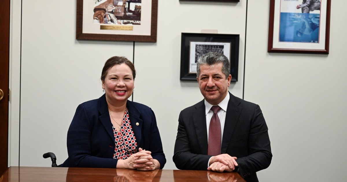 رئيس حكومة إقليم كوردستان يجتمع مع السيناتور تامي داكوورث