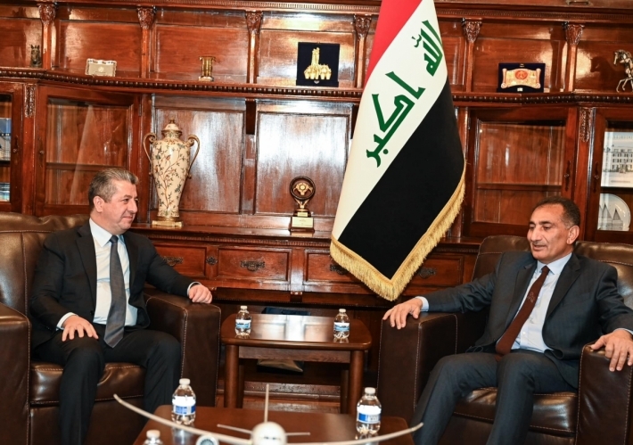 مسرور بارزاني يزور السفارة العراقية في واشنطن