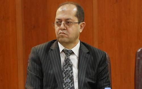 فەهمی سەلمان  ڕۆشنبیر و سیاسەتمەدار :     حزبایەتیكردن بەم شێوازەی كە هەیە لێكترازانی لە نێوان دەڤەرە جیاوازەكانی كوردستاندا دروست كردووە