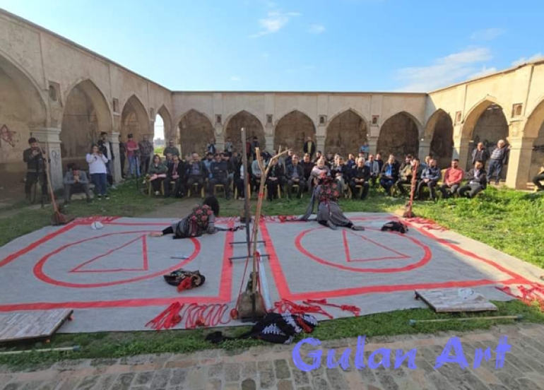 سه‌لمه‌ له‌نێوان مۆنۆدراما و دیۆدراما و فۆرٍمێكی نوێ