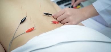 الكهرباء... دواء للآلام المزمنة