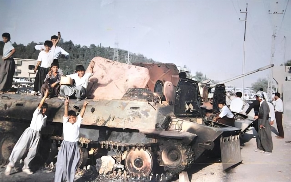 إقليم كوردستان يعطل الدوام الرسمي يوم غد الثلاثاء  بمناسبة انتفاضة آذار