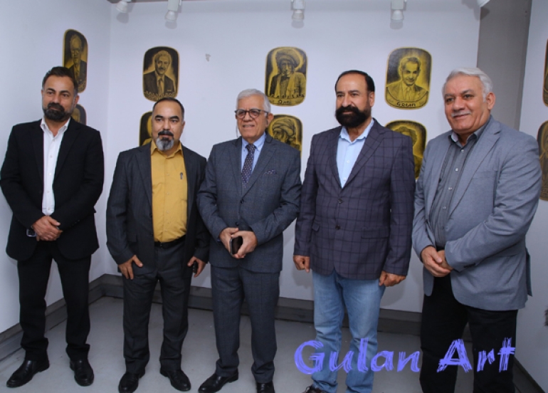 کیڤان بارزانی بە تابلۆکانی گوزارشت لە زمان و کەسایەتییەکانی کورد دەکات