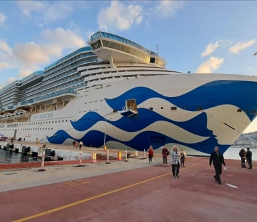 یەکێک لە گەورەترین کەشتییە گەشتیارییەکانی جیهان لە تورکیە جێگیر بوو