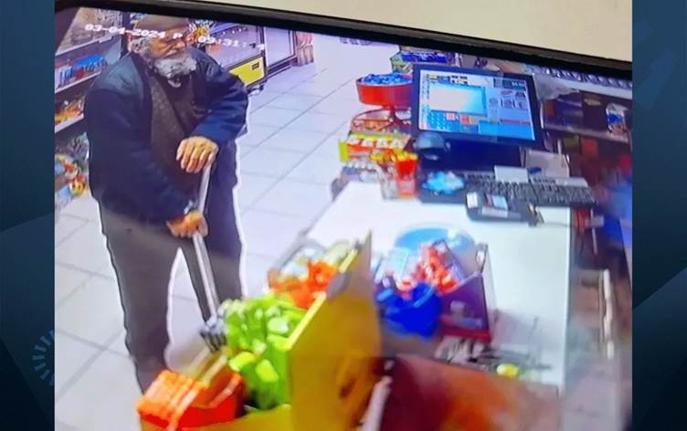 Bi gopal bi rê ve diçe: Hevjîna xwe û kurê xwe kuştin