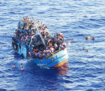 دەستبەسەرداگرتنی کەشتییەک کە پەنابەرانی ئێرانی لە ئاوەکانی یۆنان هەڵگرتبوو